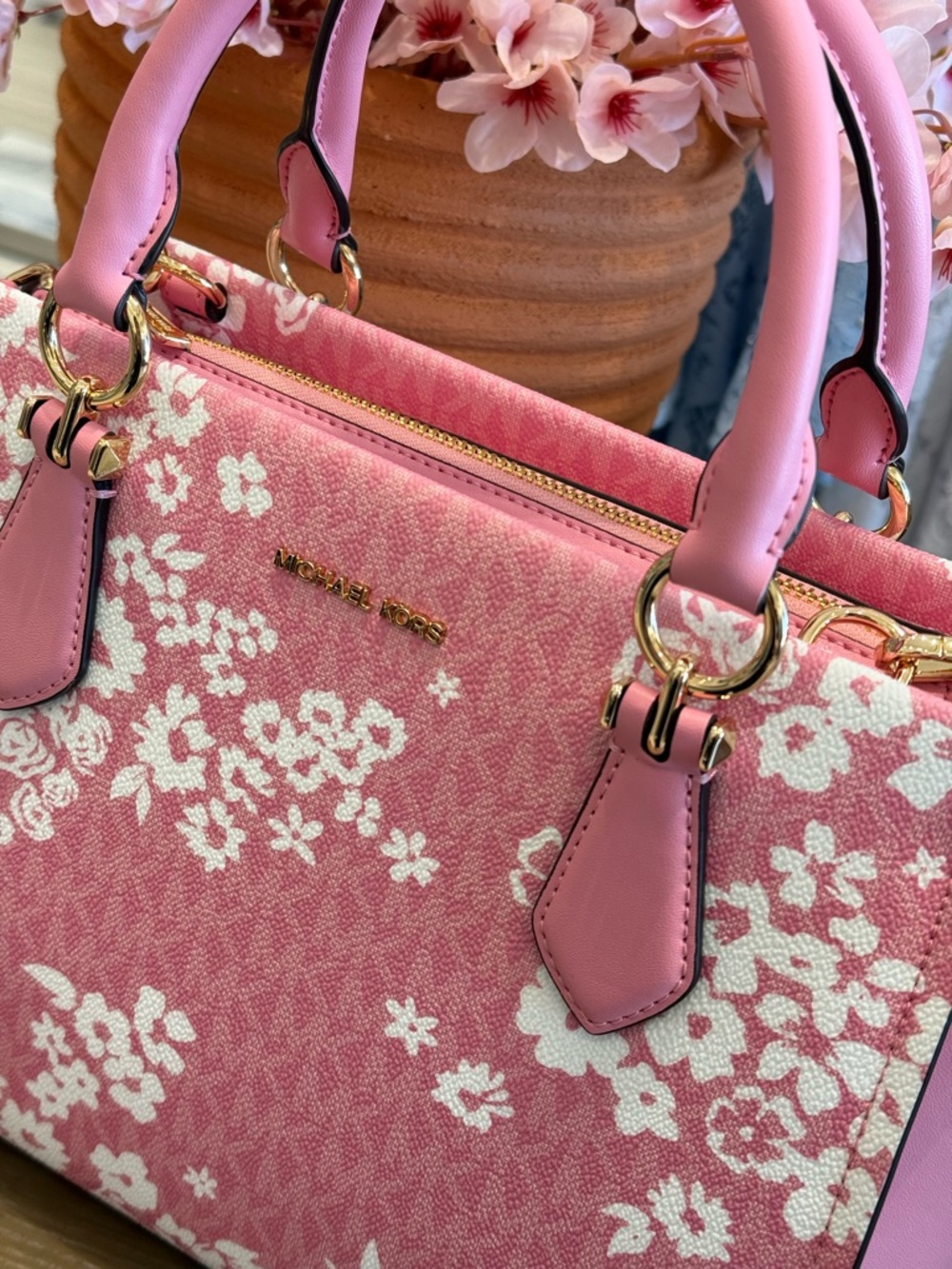 MICHAEL KORS Marilyn Medium Printed Signature Logo Satchel Carnation NWT - Picture 3 of 9